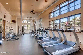 Photo #4: 6232065 Listing