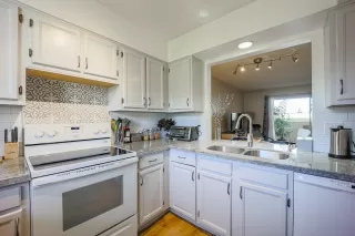 Photo #4: 6232127 Listing 