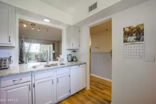 Photo #5: 6232127 Listing 