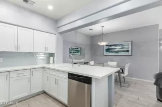 Photo #4: 6232175 Listing