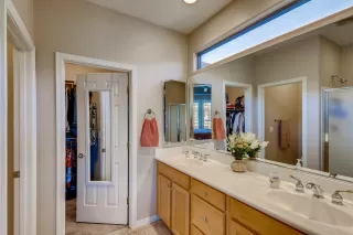 Photo #6: 6232312 Listing