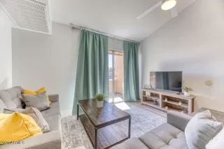 Photo #2: 6232472 Listing