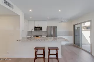 Photo #4: 6232487 Listing