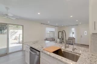 Photo #6: 6232487 Listing