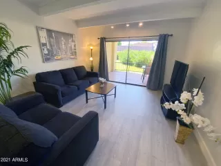 Photo #4: 6232716 Listing