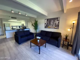 Photo #6: 6232716 Listing