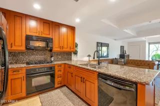 Photo #6: 6232878 Listing 