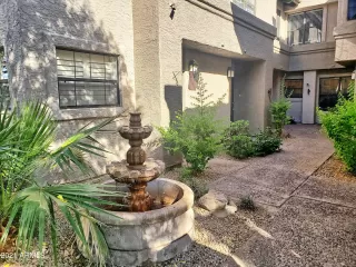 Photo #6: 6232890 Listing