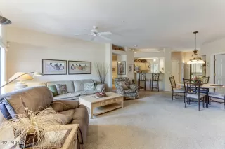 Photo #3: 6232980 Listing