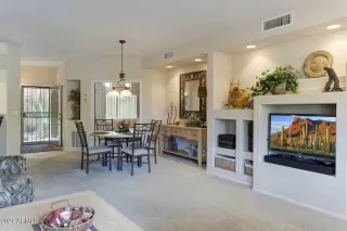 Photo #4: 6232980 Listing