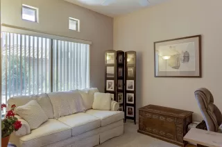 Photo #6: 6232980 Listing