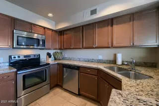 Photo #6: 6233396 Listing