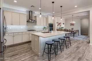 Photo #4: 6233494 Listing