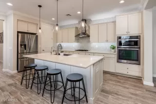 Photo #5: 6233494 Listing