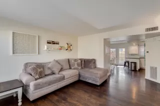 Photo #3: 6233642 Listing