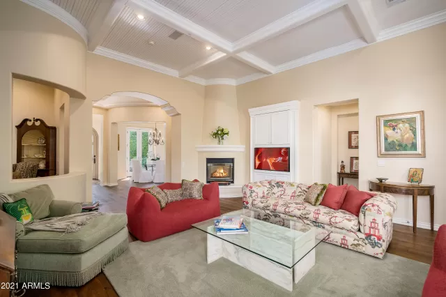 MLS: 6234160 Condo For Sale