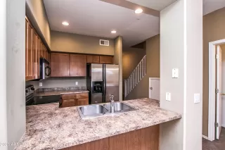 Photo #6: 6234342 Listing