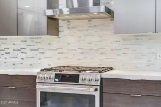 Photo #5: 6234365 Listing