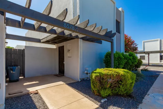 MLS: 6234611 Condo For Sale