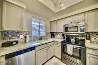 Photo #5: 6234663 Listing