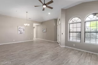 Photo #3: 6234795 Listing