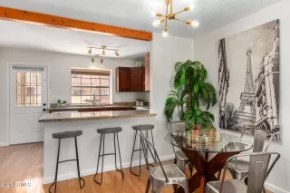 Photo #3: 6234812 Listing