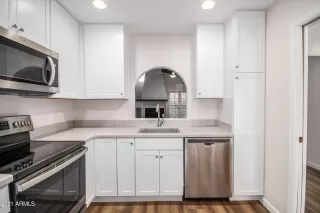 Photo #4: 6234973 Listing