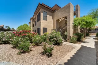 Photo #2: 6235035 Listing