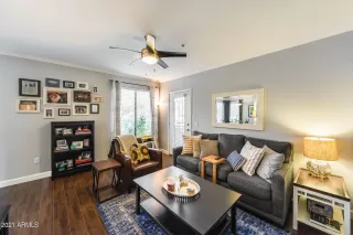 Photo #4: 6235035 Listing