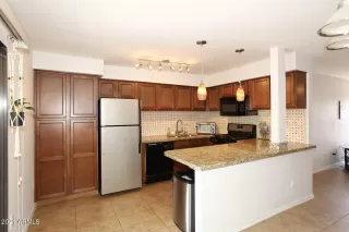 Photo #4: 6235058 Listing