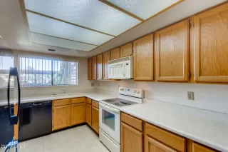 Photo #3: 6235069 Listing