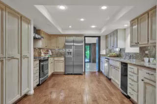 Photo #2: 6235079 Listing