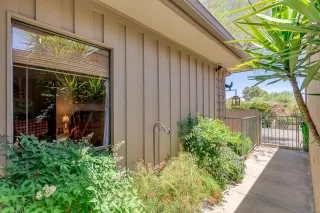 Photo #3: 6235182 Listing