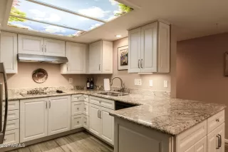 Photo #2: 6235209 Listing