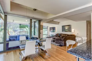 Photo #6: 6235327 Listing