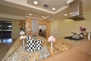 Photo #5: 6235712 Listing