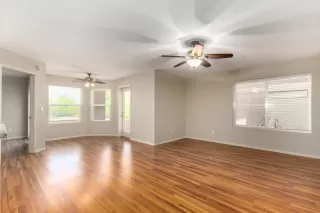 Photo #2: 6235822 Listing