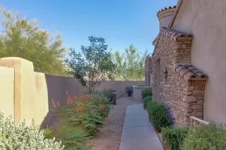 Photo #2: 6235993 Listing