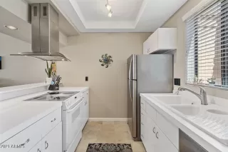 Photo #1: 6236117 Listing 