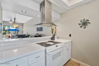 Photo #2: 6236117 Listing 