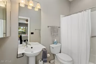 Photo #6: 6236117 Listing 