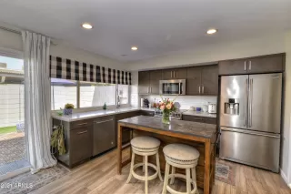 Photo #6: 6236162 Listing