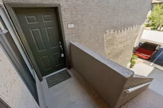 Photo #2: 6236330 Listing