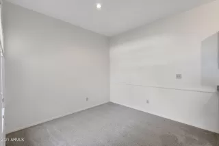 Photo #6: 6236330 Listing