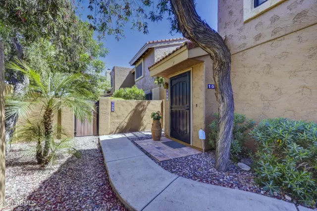 MLS: 6236542 Condo For Sale