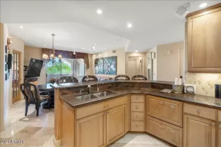 Photo #3: 6236863 Listing