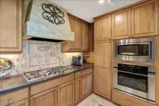 Photo #4: 6236863 Listing