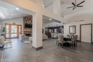 Photo #4: 6237030 Listing