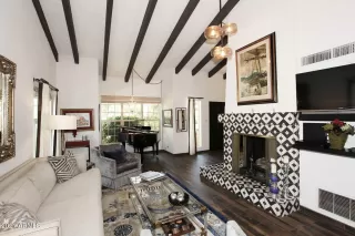 Photo #2: 6237348 Listing