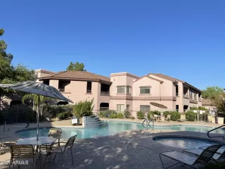 Photo #6: 6237410 Listing